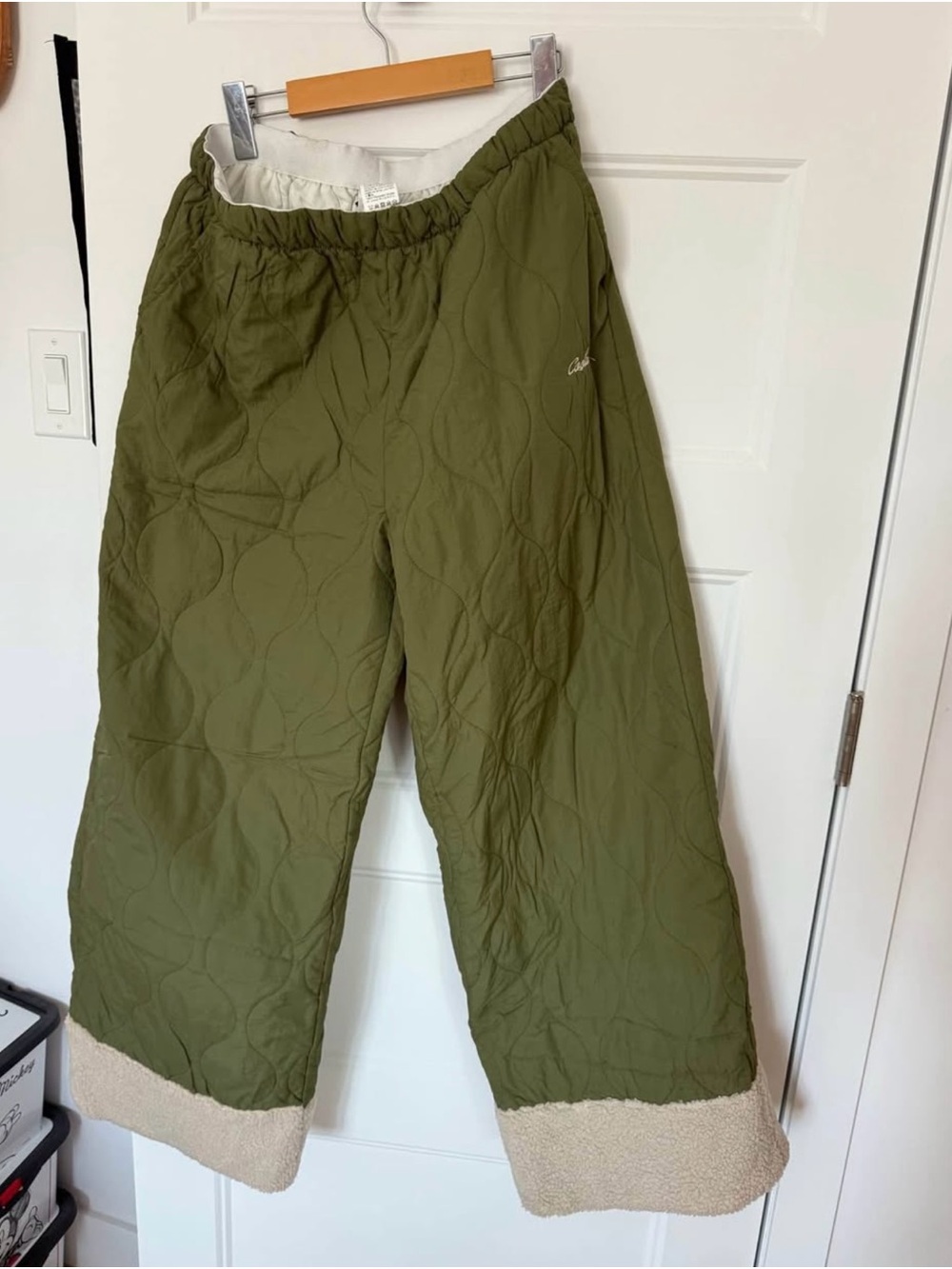 SHEIN Olive Green Quilted Wide-Leg Pants with Sherpa Cuffs